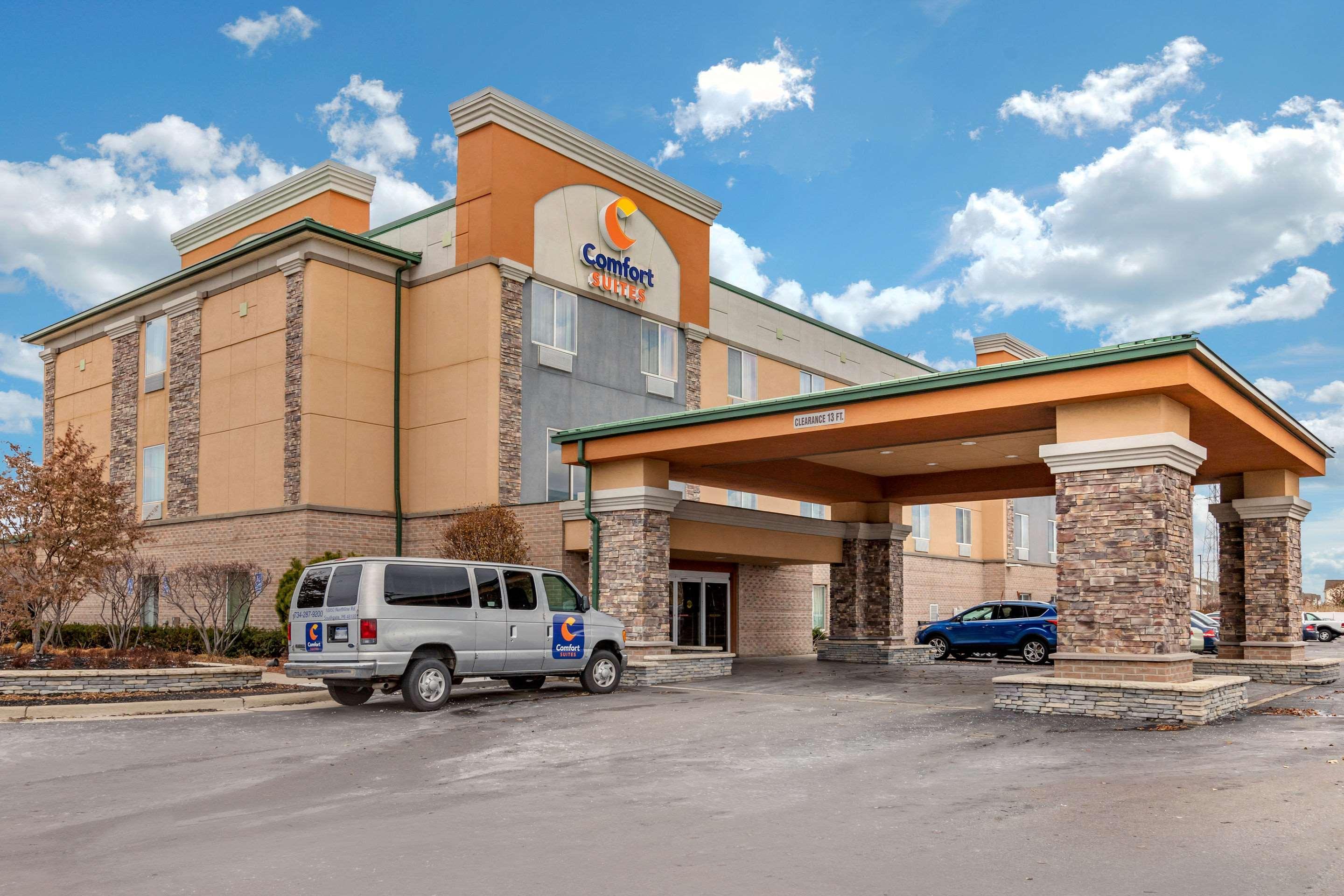 HOTEL COMFORT SUITES SOUTHGATE DETROIT SOUTHGATE MI 3 United